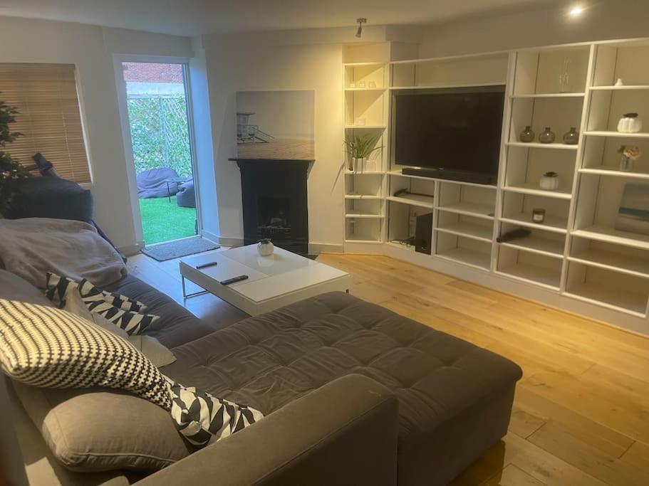 Spacious 2 Bedroom Apartment In The Heart Of Soho. London Luaran gambar